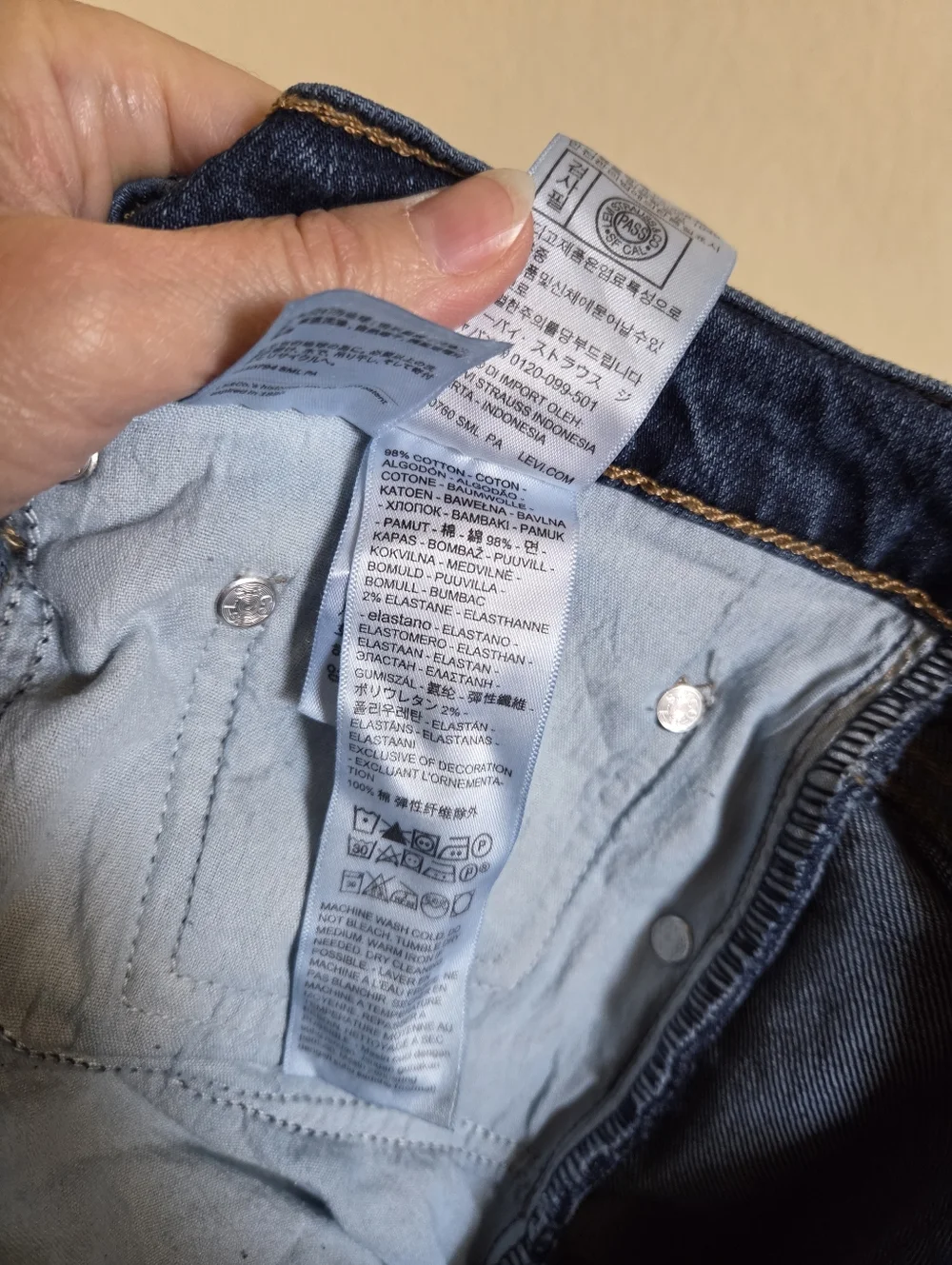 Levis Premium 720 Wide Leg High Rise Medium Dark Wash Jeans